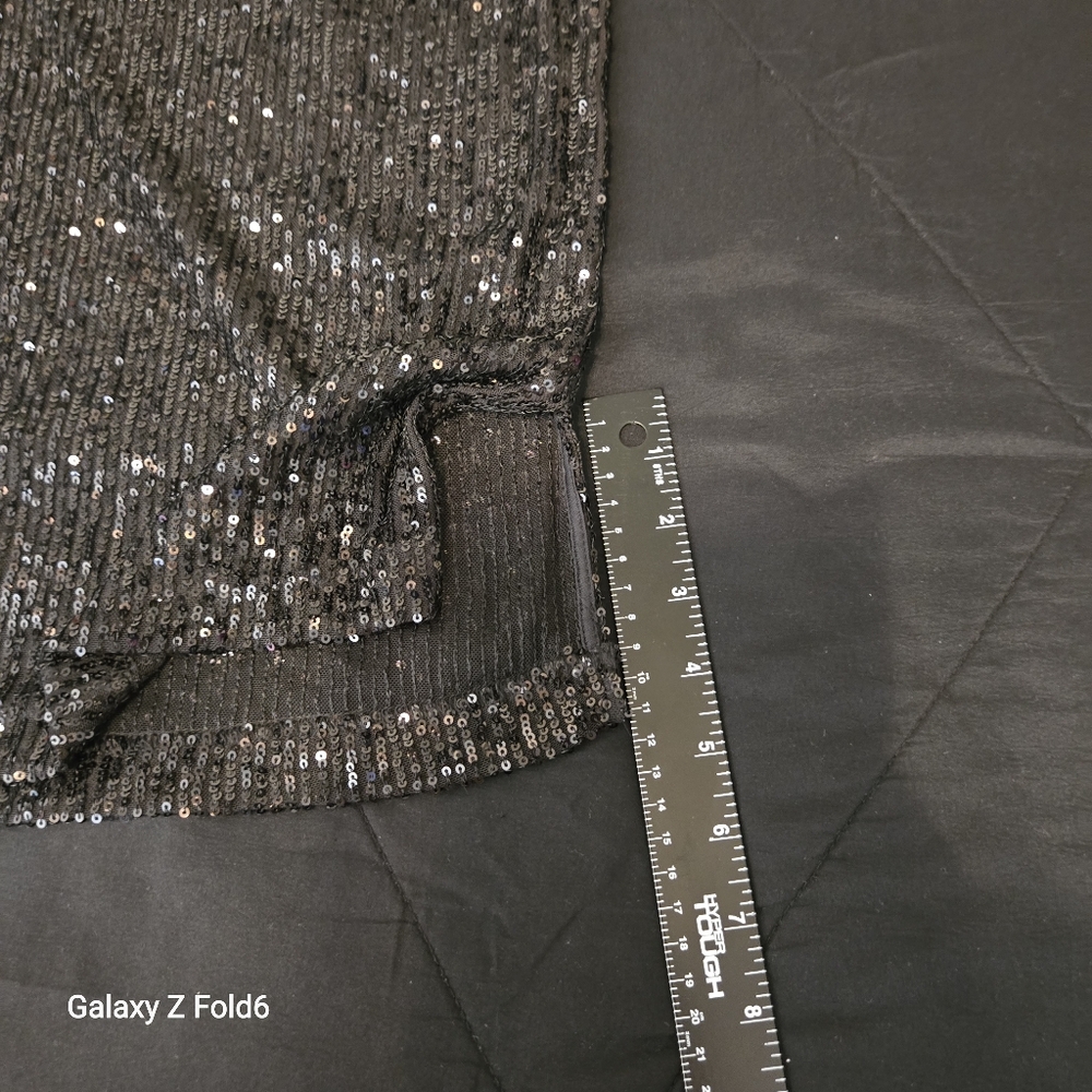 F&F Black Sequin Top Long Sleeve V-Neck Party Blouse Women’s Holiday Event Bday - Picture 7 of 8